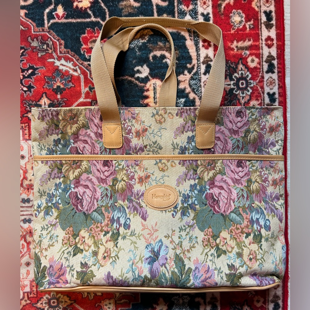Vintage Hampshire Floral Tapestry Tote with Beige Accents